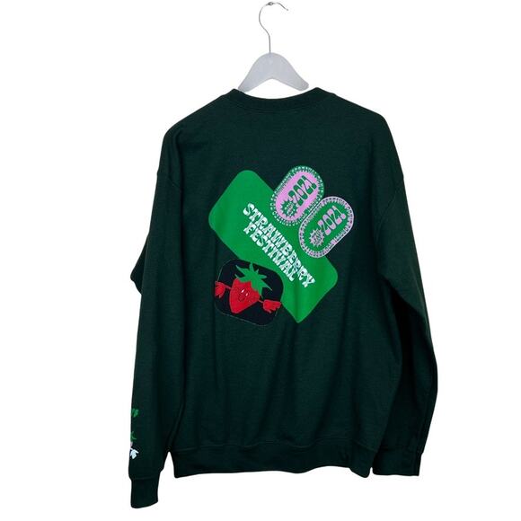 Strawberry Festival Crewneck Sweatshirt Size Medium - Picture 6 of 11